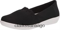 Clarks Zapatilla Clarks Ayla Shine para mujer en tejido negro brillante. ZHDD042202 mujer